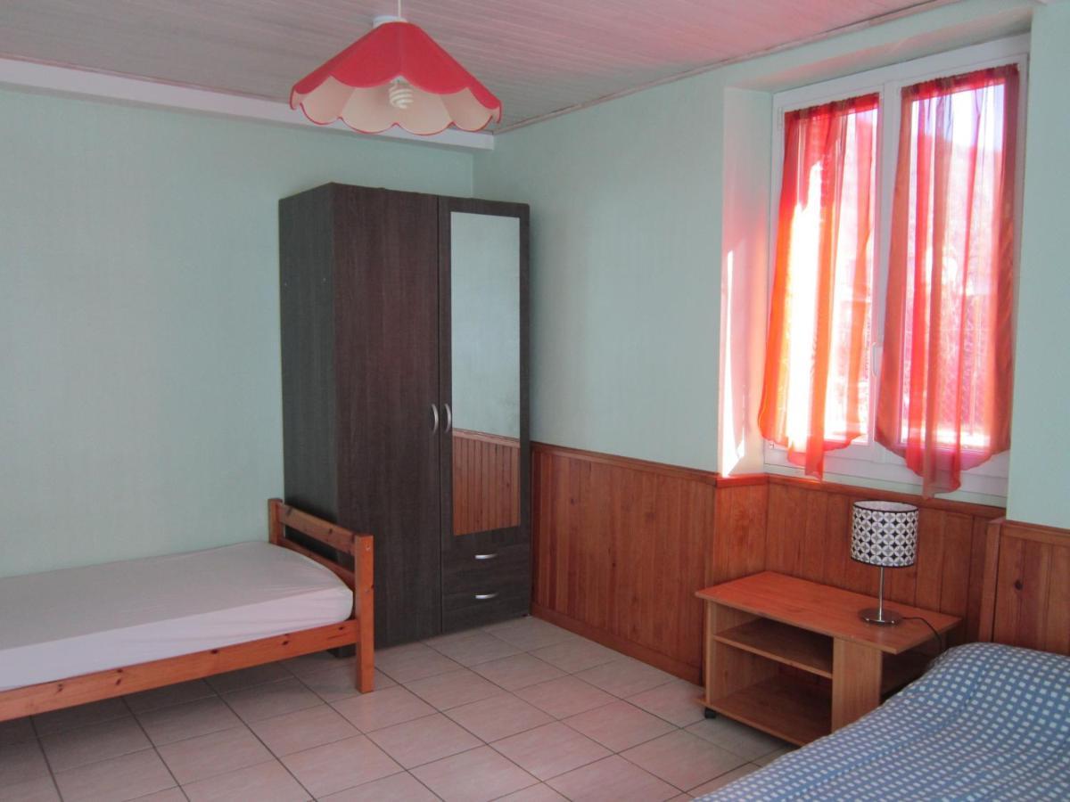 Appartement Rdc Maison De Village Savignac-les-Ormeaux Eksteriør billede