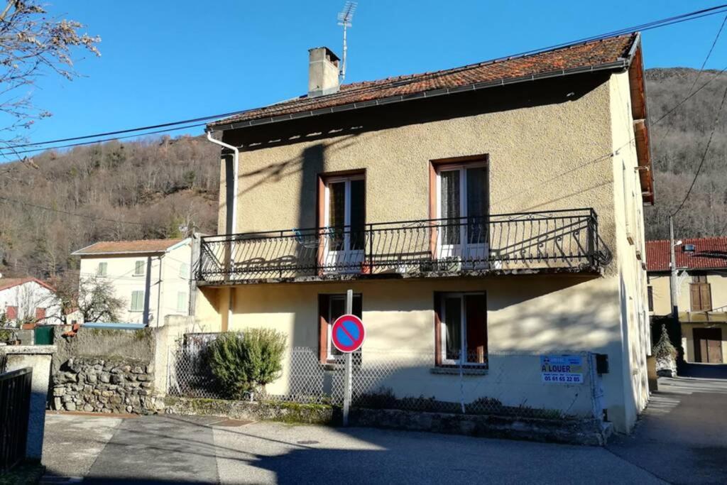 Appartement Rdc Maison De Village Savignac-les-Ormeaux Eksteriør billede